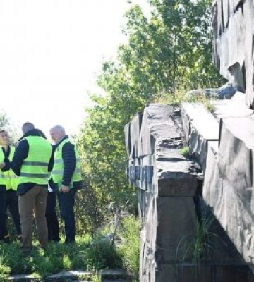 Радянський пам&#039;ятник на українсько-словацькому кордоні в Ужгороді перебуває в аварійному стані