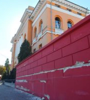 Киян закликали допомогти відновити пошкоджені  під час обстрілів музеї Ханенків і природничий