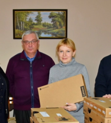 Школы Черниговщины получили ноутбуки от ЮНЕСКО