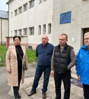 У Виноградові облаштовують житло для внутрішньо переміщених осіб у гуртожитку колишнього кооперативного училища