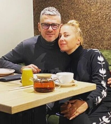 Арсен Мірзоян у тонких шортиках показав, що робить без Тоні Матвієнко у Турці: &quot;Ще не їв, але вже в шапці&quot;