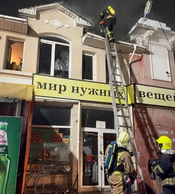 В Одесі рятувальники евакуювали людей