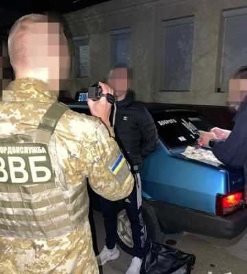 Спецпрокуратура затримала інспектора ВПС «Рені» за фінансові оборудки з військовозобов’язаними для перетину кордону