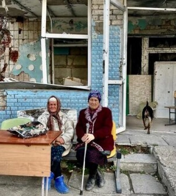 У Маріуполі люди вимушені жити у підвалах зруйнованих будинків