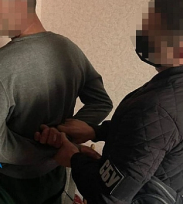 Сбежать за 3 тысячи долларов: на Днепропетровщине полиция разоблачила незаконную схему пересечения границы