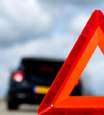 У Дніпрі Слобожанському проспекті легковик влетів у тролейбус