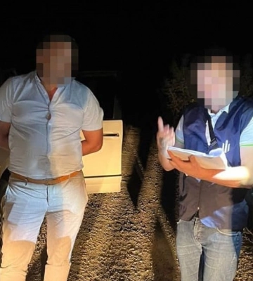 У затриманого на хабарі податківця з Тернопільщини знайшли незаконні боєприпаси