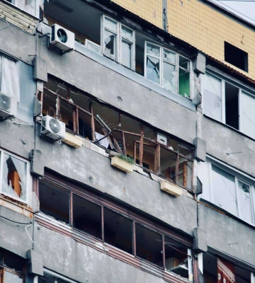 У Дніпрі через ракетні обстріли постраждало понад 170 багатоквартирних будинків комунальної власності та ОСББ/ЖБК: як триває їхнє&amp;hellip;