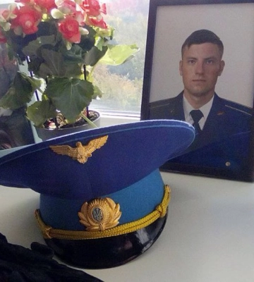 &quot;Це був нерівний бій&quot;: вдова загиблого льотчика з Луцька просить надати чоловіку звання Героя України