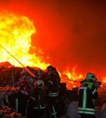 Окупанти вранці та вночі атакували Запоріжжя: фото та відео