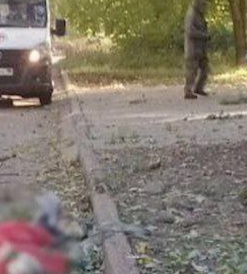 Текстильник у Донецьку потрапив під обстріл: Є загибла та поранені