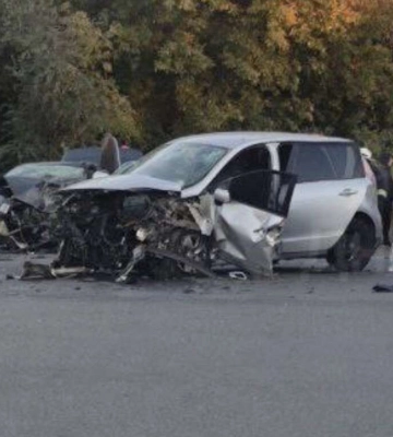 Авто перетворилися на купи металу: на виїзді з Дніпра сталася страшна ДТП