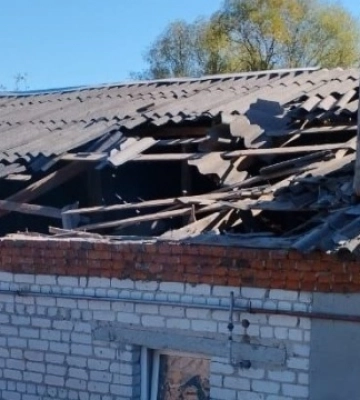 Били з мінометів, артилерії, безпілотника та вертольота: за день з території Росії обстріляли 7 громад Сумської області