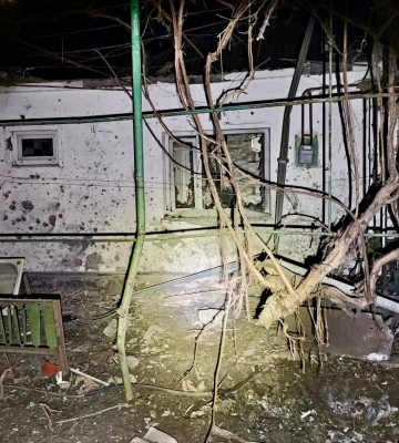 Росіяни вночі били із &quot;Градів&quot; та важкої артилерії по двох громадах, по Нікополю прилетіли понад 40 російських снарядів, є поранений, - Резніченко. ФОТОрепортаж