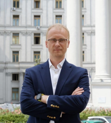 Уехали еще в марте. В МИД опровергли информацию о закрытии посольства Сербии в Украине