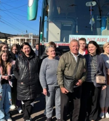 Майже пів сотні жителів Слов&#039;янська евакуювали до Франції