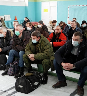 Оккупанты насильно ставят на воинский учет коммунальщиков в Луганской области, — Генштаб