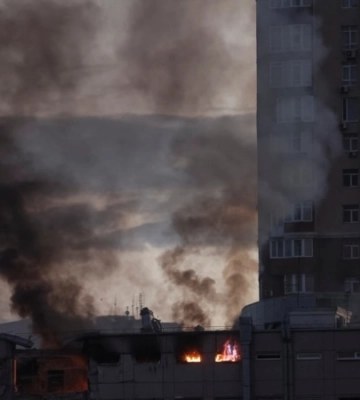 Станом на 9.00 у Києві 4 прильоти. Підтверджено влучання по житловому будинку, - військова адміністрація