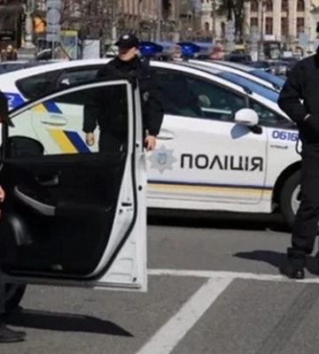 У центрі Києва перекрито рух, Укрзалізниця працює за графіком