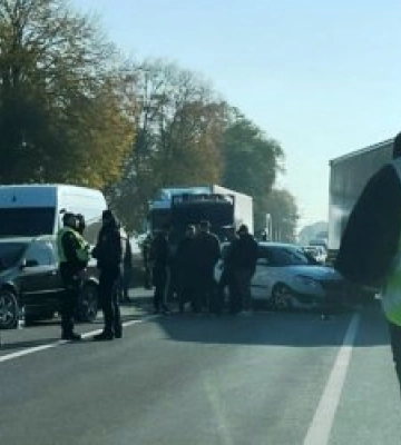 Масштабне ДТП на автомобільній дорозі Чоп-Київ 