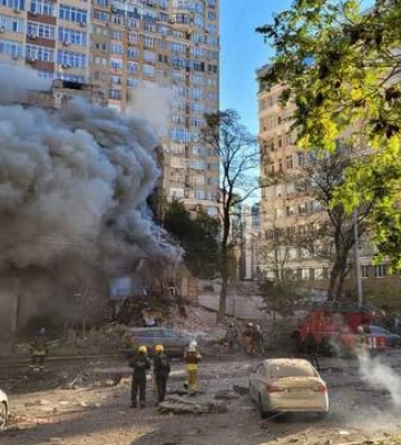 Под завалами дома в Киеве нашли тело погибшего, – советник главы МВД