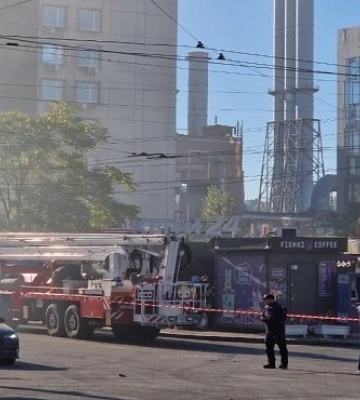 Станом на 9.00 у Києві 4 прильоти. Підтверджено влучання по житловому будинку, - військова адміністрація