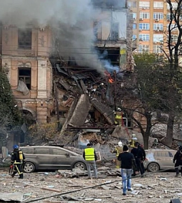 Держава-агресор атакувала дронами інфраструктуру Києва, загинула жінка