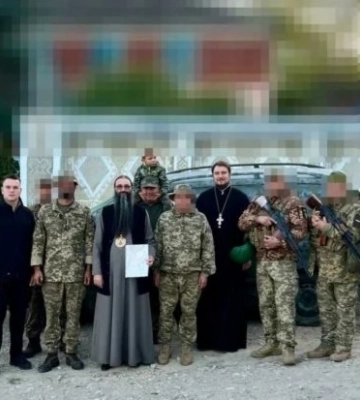 Винницкая епархия УПЦ передала автомобиль и продукты военным ВСУ