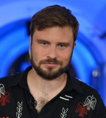 Єгор Гордєєв розповів, як сильно постраждав його будинок у Шевченківському районі Києва
