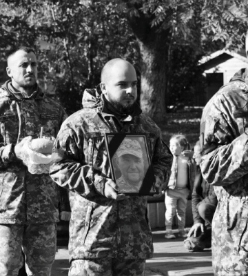 У Луцьку прощались із загиблим воїном Валерієм Кужелюком