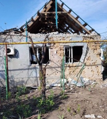 Унаслідок ворожих обстрілів Херсонщини зруйновані будинки і фермерські господарства, є поранені