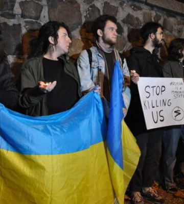 Под посольством Ирана в Киеве состоялся протест из-за обстрелов Украины