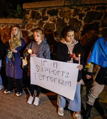 &quot;Перестаньте убивать нас&quot;: под посольством Ирана в Киеве устроили митинг (фото, видео)
