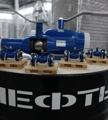 РФ із продажем нафти допомагають три країни - Bloomberg