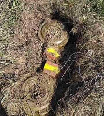 У Дніпропетровській області на ворожому снаряді підірвався трактор: подробиці