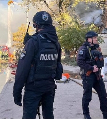 Из-под завалов дома в Киеве извлекли тело пятой погибшей