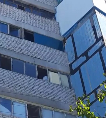Рятувальники розповіли, скільки будинків у Дніпрі постраждали внаслідок ракетного удару