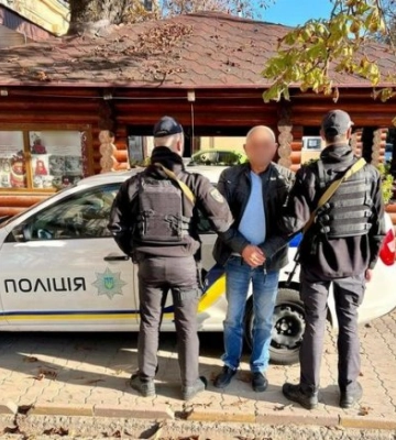 На Закарпатті на отриманні хабаря затримали директора автошколи