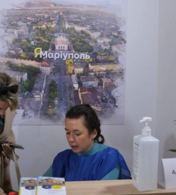 У Чернівцях відкрили центр "ЯМаріуполь"