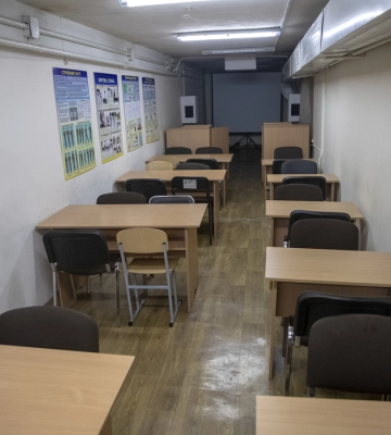 Що робити школам при повітряній тривозі до початку навчання: влада Києва розробила алгоритм