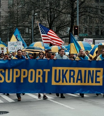 Питання України викликало розкол серед республіканців —The Guardian