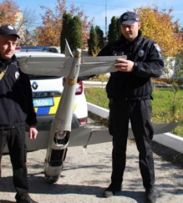 У лісі на Київщині знайшли російський дрон-розвідник