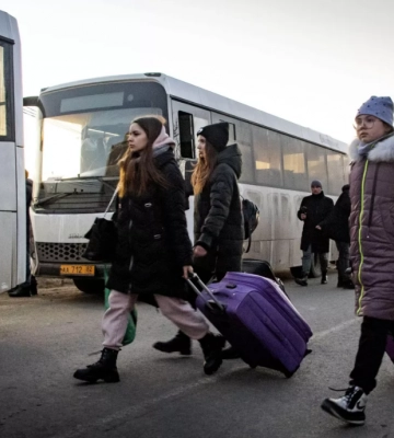 Оккупанты рассылают жителям Херсона СМС с призывом покинуть город