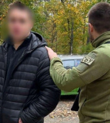 На Київщині затримали мешканця Бучі, який намагався “замаскувати” співпрацю з окупантами, вступивши в український добробат