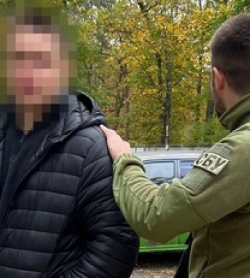 Допомагав катувати та вбивати українців: під Києвом затримали пособника окупантів - фото