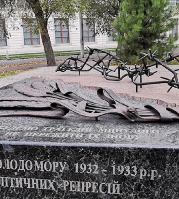 Окупанти демонтували в Маріуполі пам&#039;ятник жертвам Голодомору