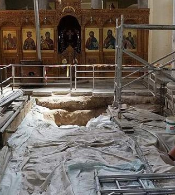 Археологи заявляют, что нашли могилу Святого Николая и пол, по которому он ходил