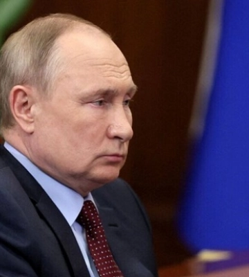 Путин заявил, что Киев отказался от переговоров, поэтому он вводит военное положение: подробности