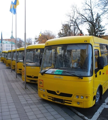 Львівщина закупила 126 шкільних автобусів за понад 300 млн грн