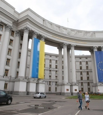 МИД упрекнул Китай за незнание об ударах по Киеву